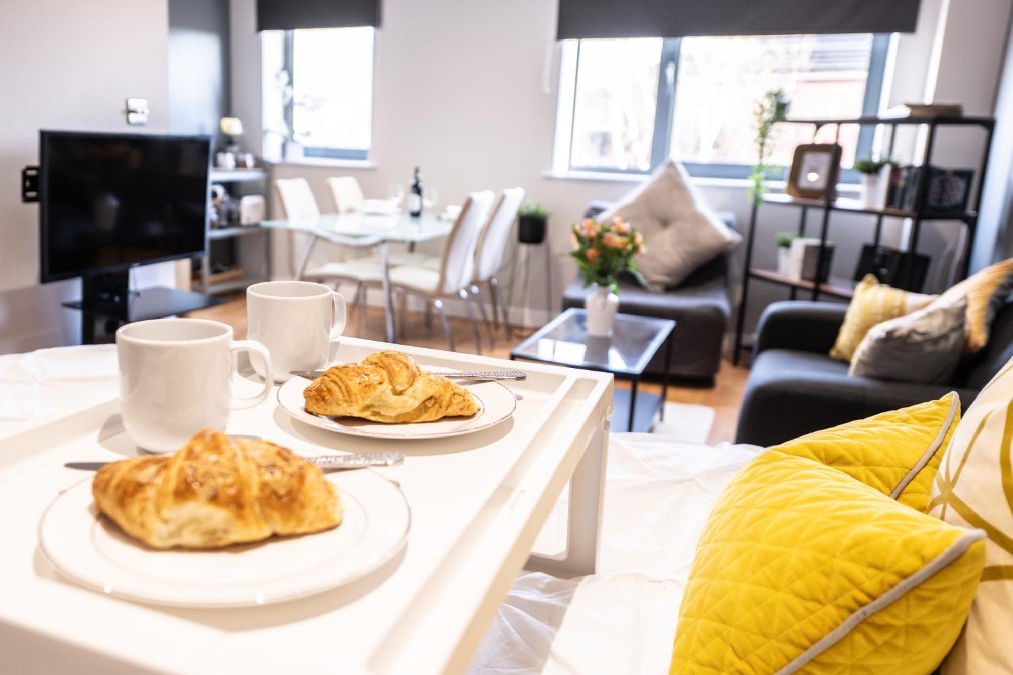 Perfectly Located City Centre Studio Apartment - West One With Free Wifi, Gym Access, Netflix Sheffield Exterior foto